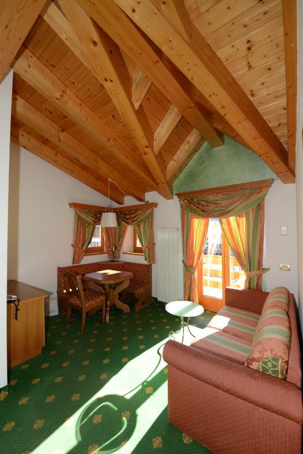 Hotel Sole Passo del Tonale Exterior foto